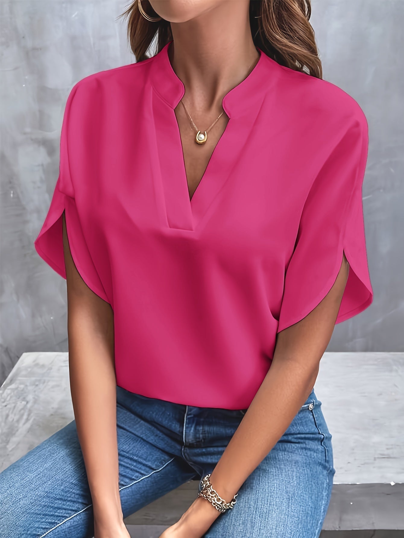 Noor & June™ | Effen blouse met V-hals | Pleasure