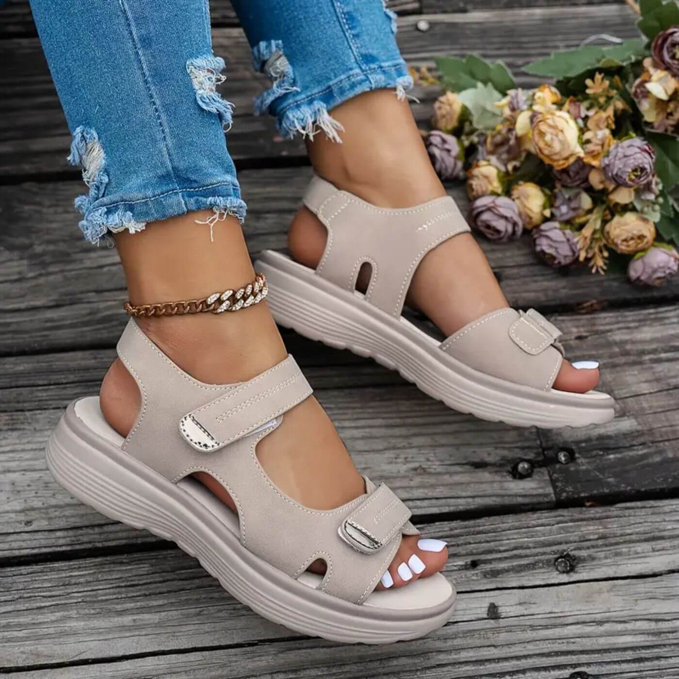 Noor & June™ | Comfortabele sandalen met sleehak en enkelbandje