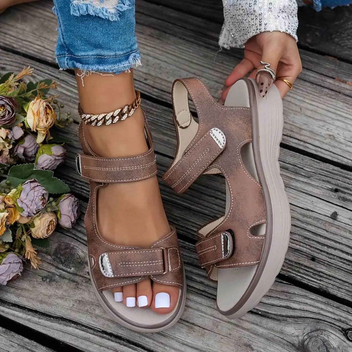 Noor & June™ | Comfortabele sandalen met sleehak en enkelbandje