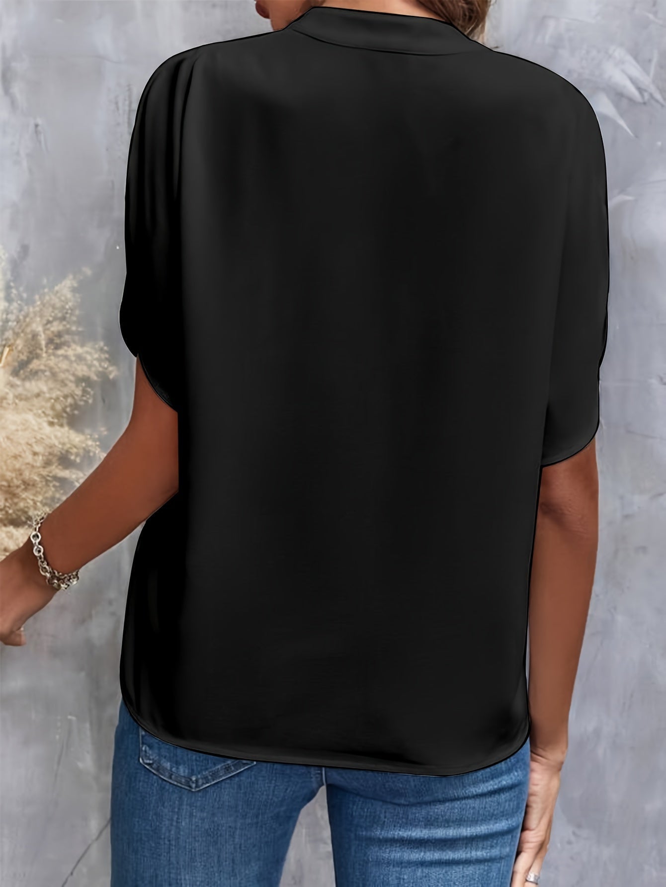 Noor & June™ | Effen blouse met V-hals | Pleasure