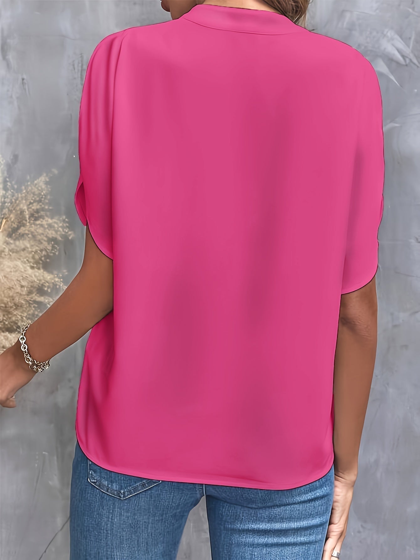Noor & June™ | Effen blouse met V-hals | Pleasure