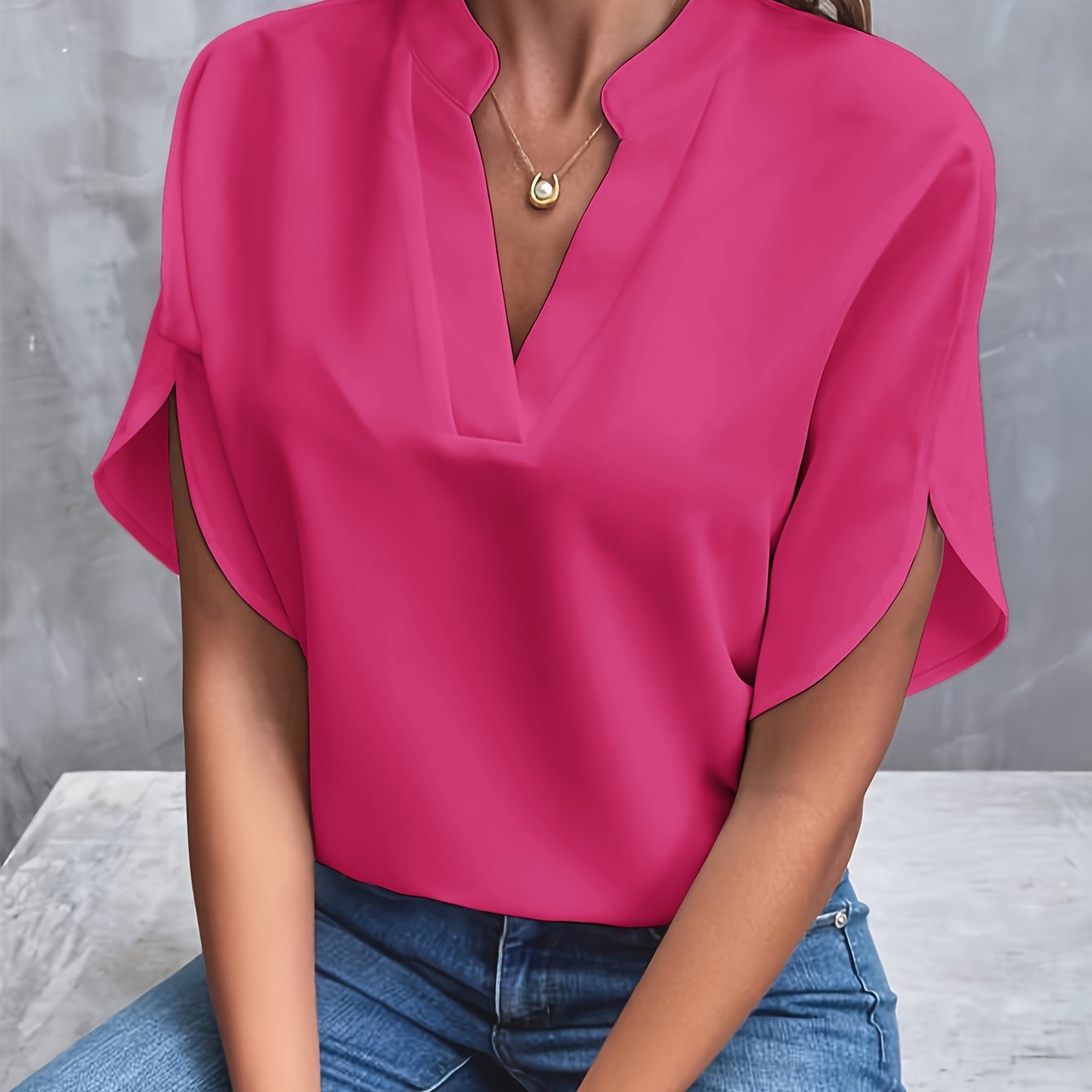 Noor & June™ | Effen blouse met V-hals | Pleasure