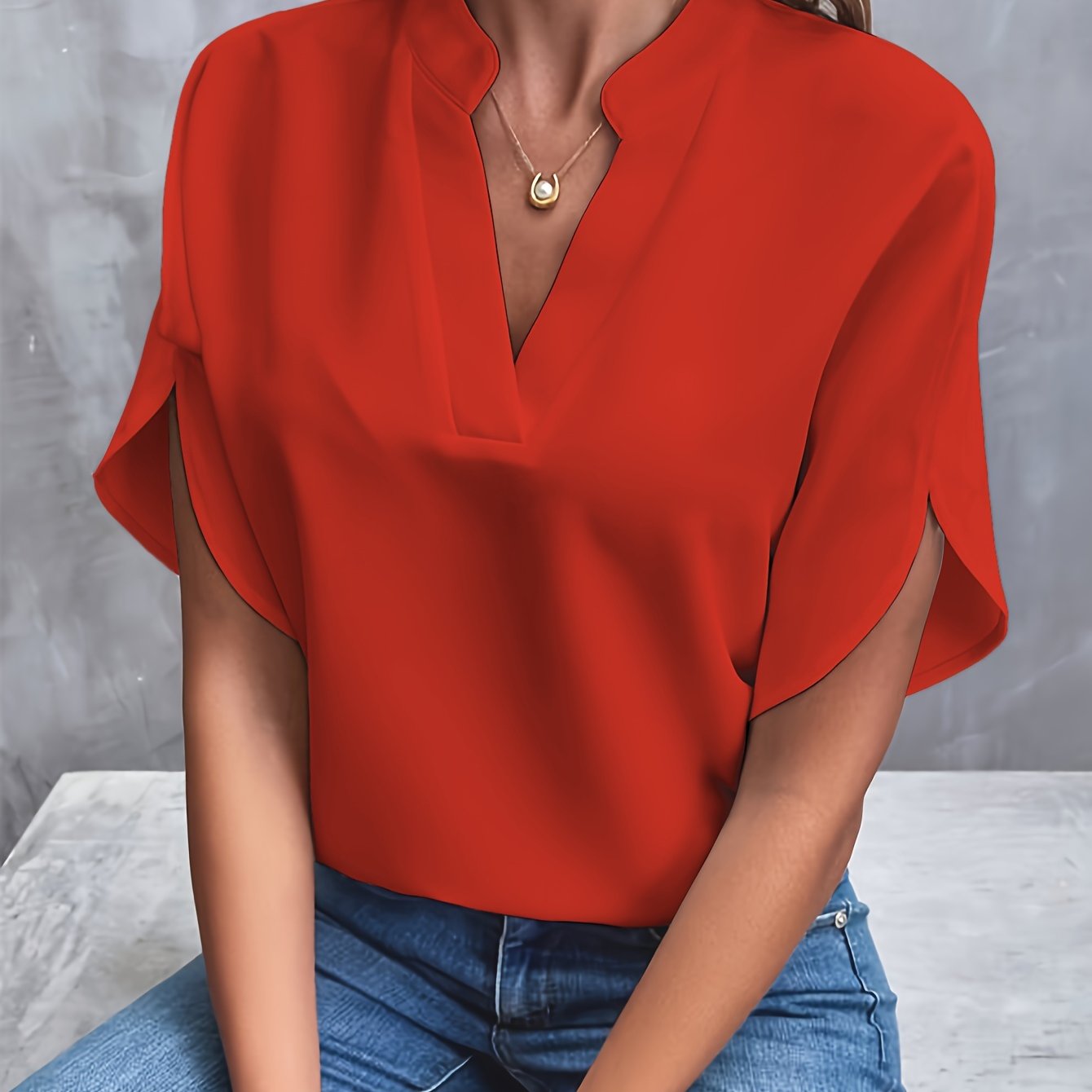 Noor & June™ | Effen blouse met V-hals | Pleasure