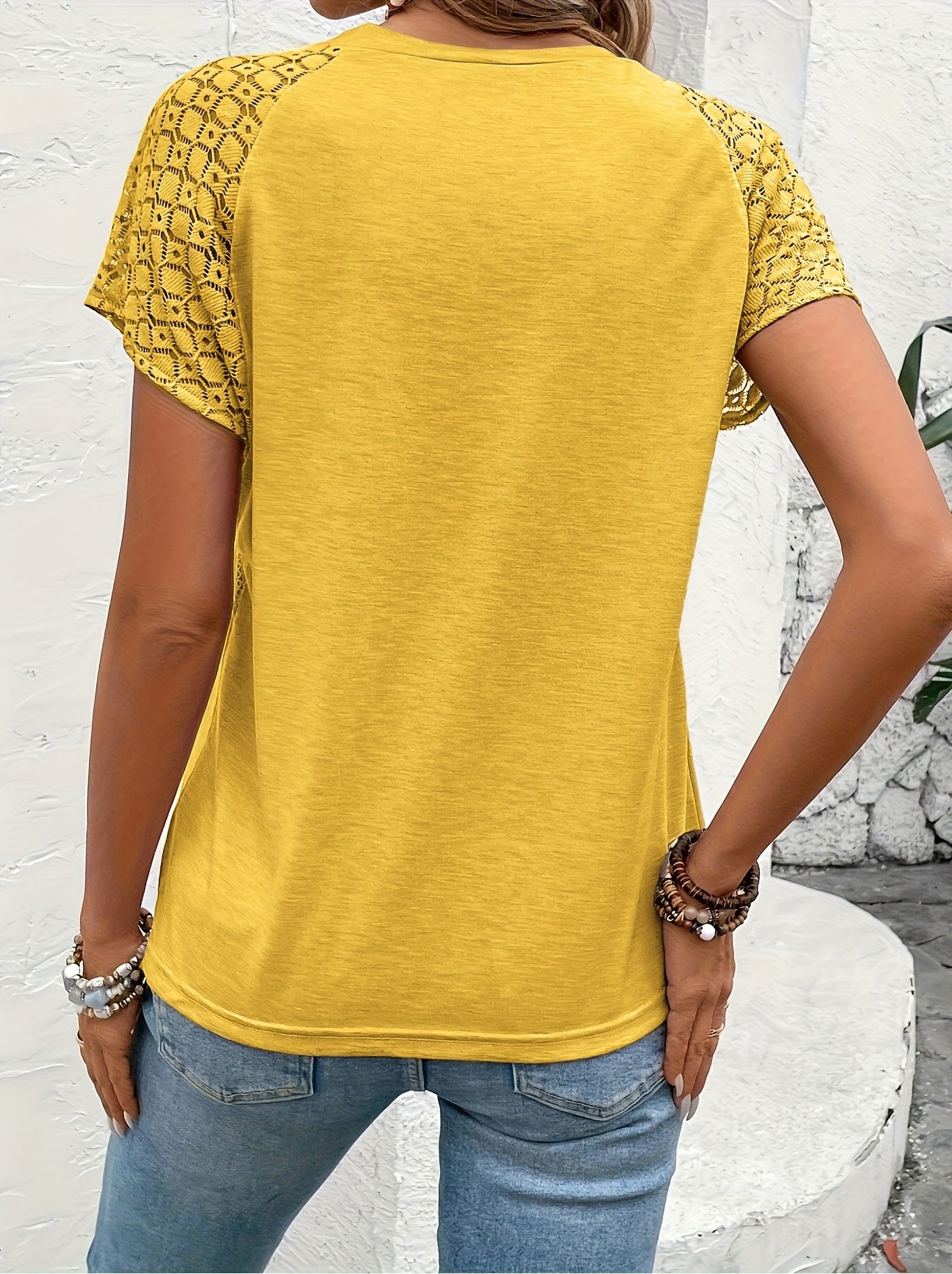 Noor & June™ | Elegante Blouse met ronde hals en kanten mouwen | Nancy